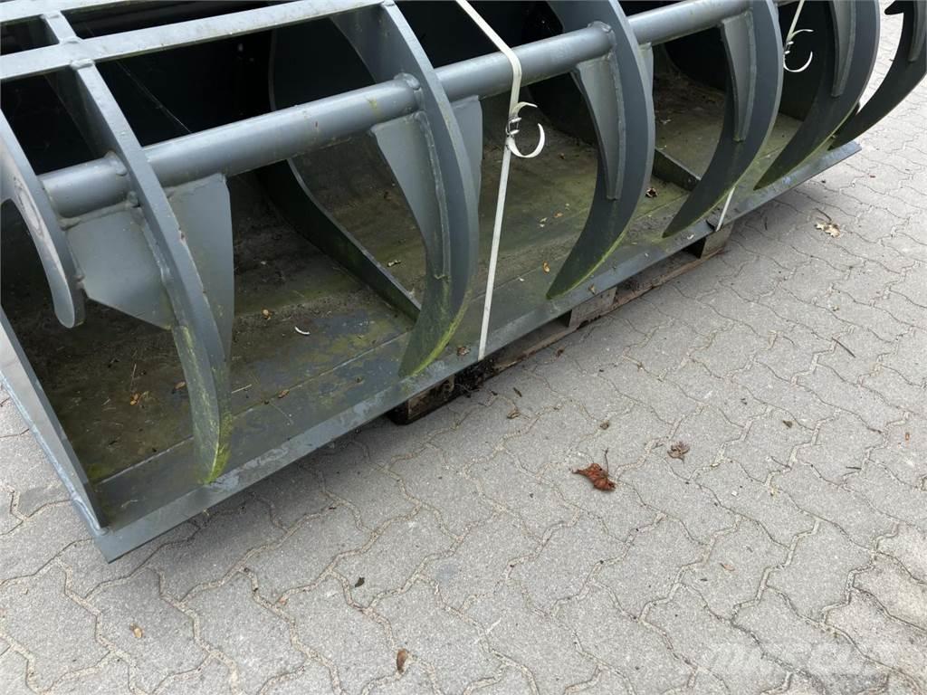 Kramer 2400 mm Frontālo iekrāvēju papildaprīkojums