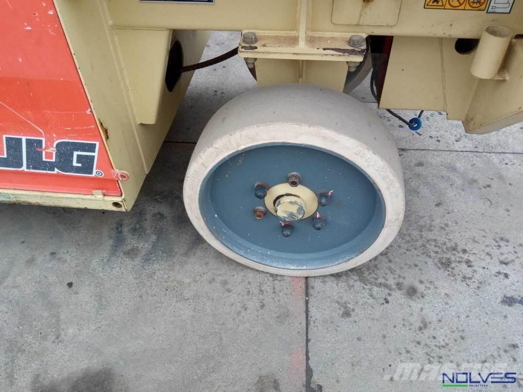 JLG 180-12 Šķerveida pacēlāji