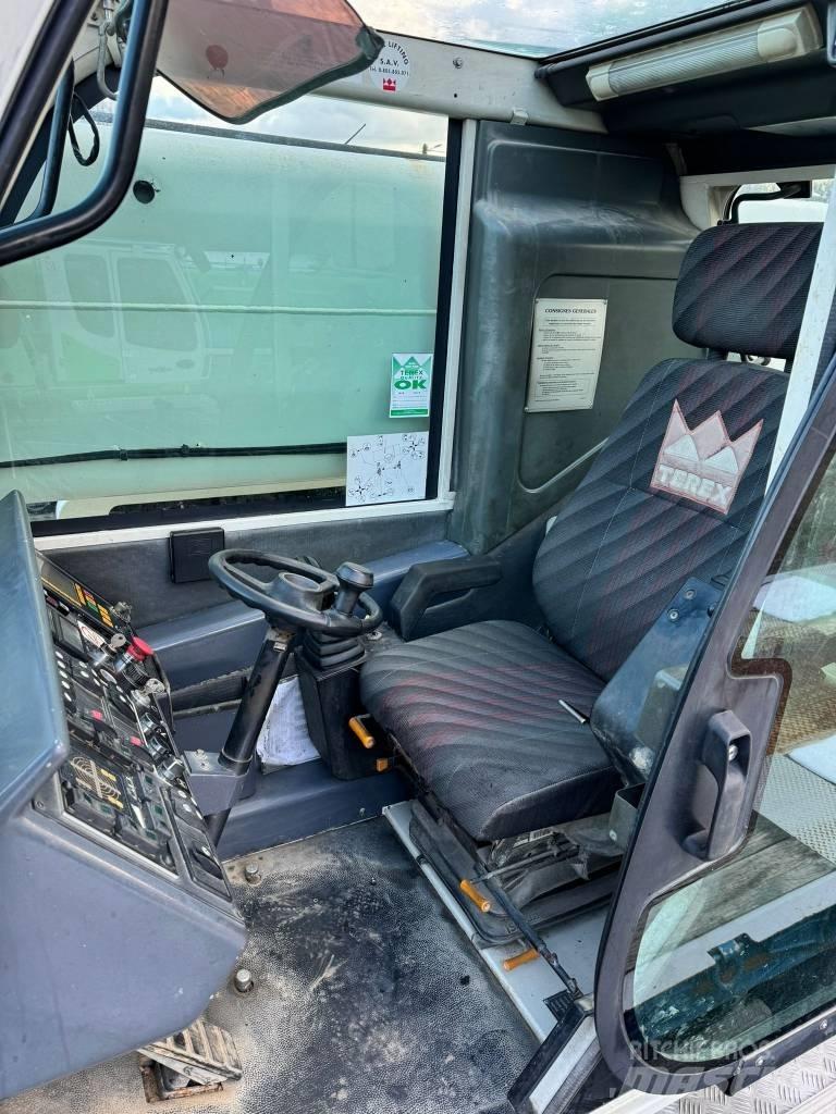 Terex AC 35 Celtņi nelīdzenām virsmām