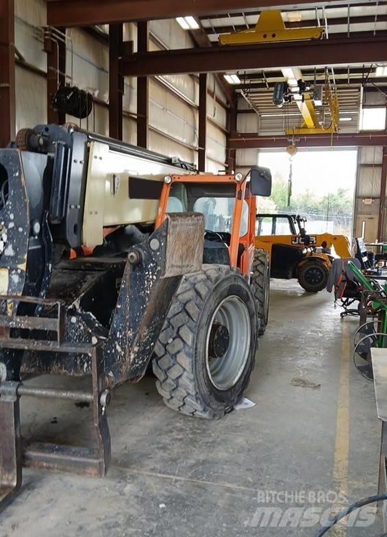 JLG 1055 Teleskopiskie manipulatori