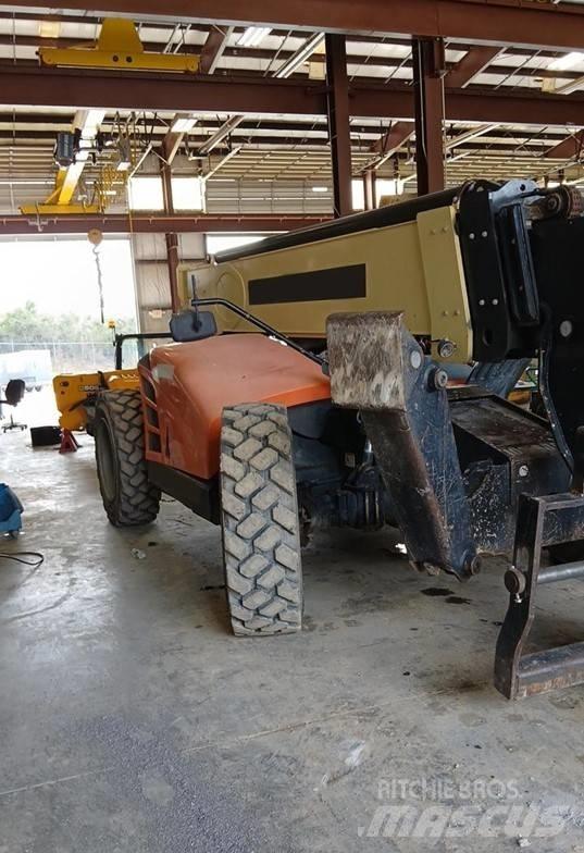 JLG 1055 Teleskopiskie manipulatori