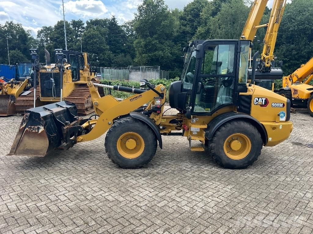 CAT 908M - 908 M Iekrāvēji uz riteņiem