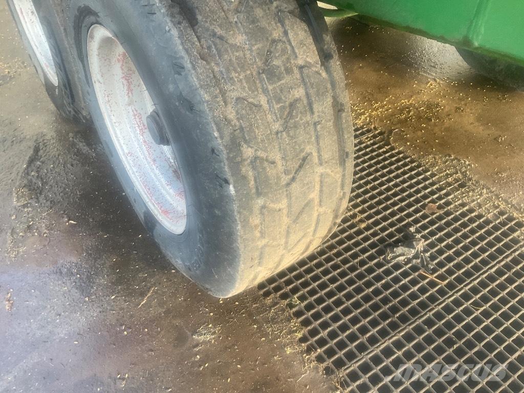  Tipvogn Treileri-pašizgāzēji