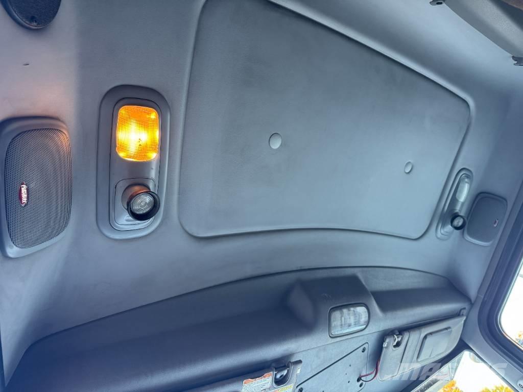 Peterbilt 389 Pašizgāzējs