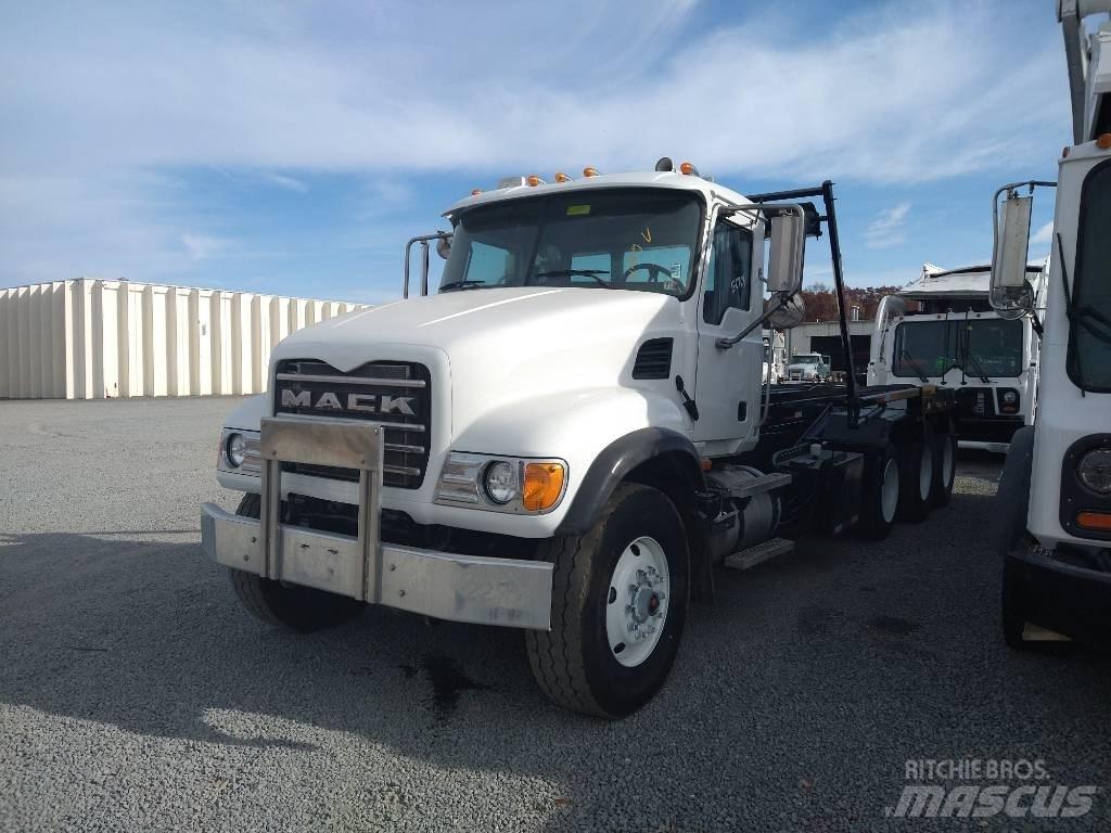 Mack Granite Atkritumu izvešanas transports