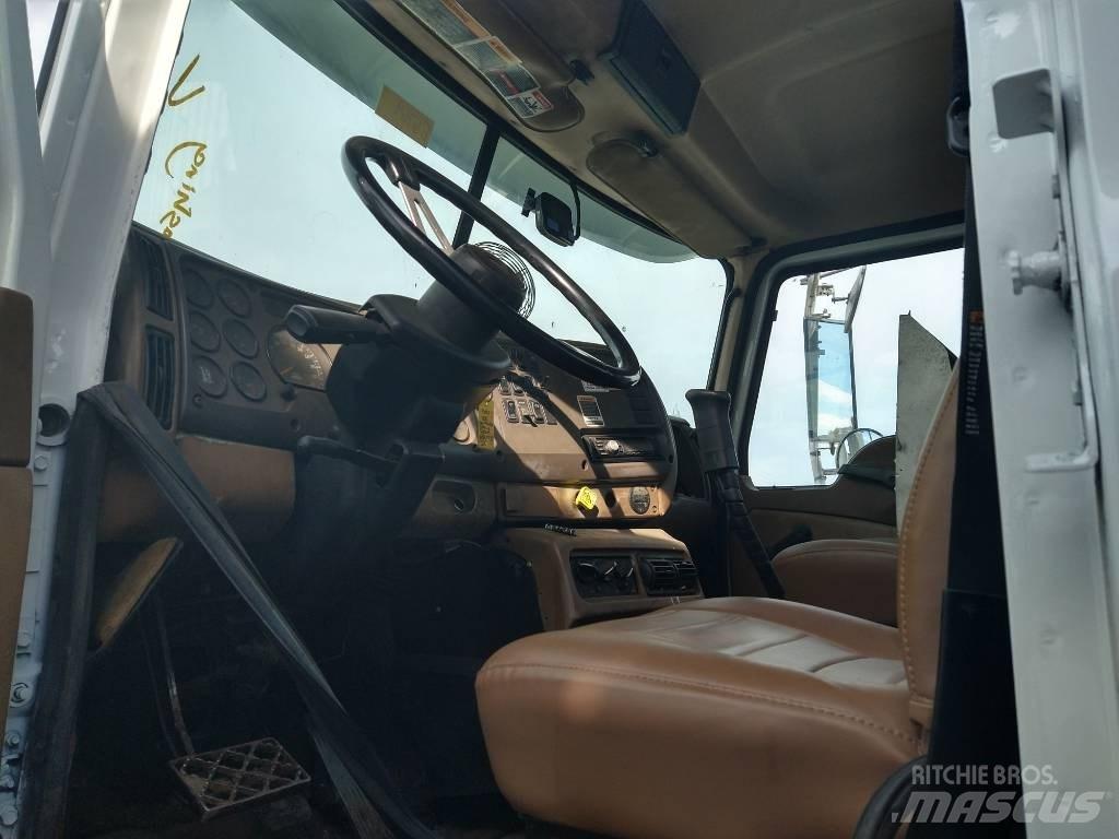 Mack Granite Atkritumu izvešanas transports