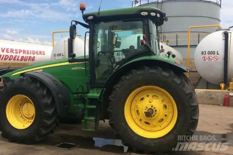 John Deere 8345R Traktori