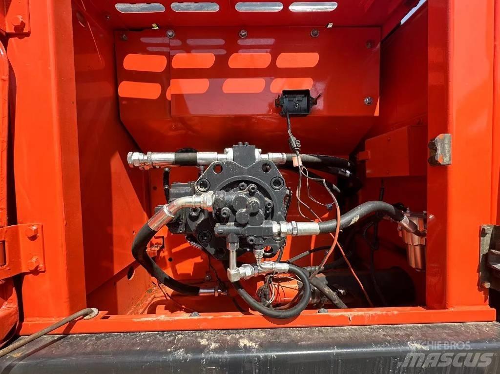 Doosan DX 225 LC-9 Kāpurķēžu ekskavatori