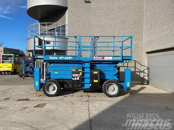 Genie GS4390RT Šķerveida pacēlāji