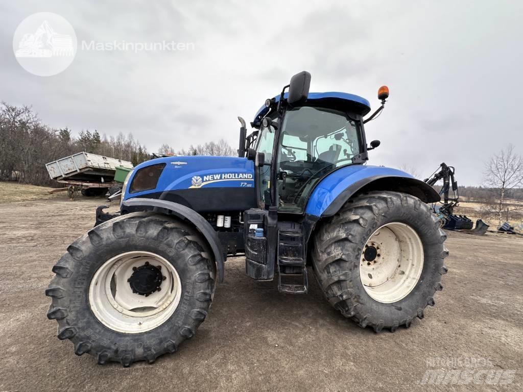 New Holland T 7.185 Traktori