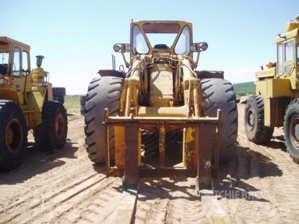 CAT 988 A Iekrāvēji uz riteņiem