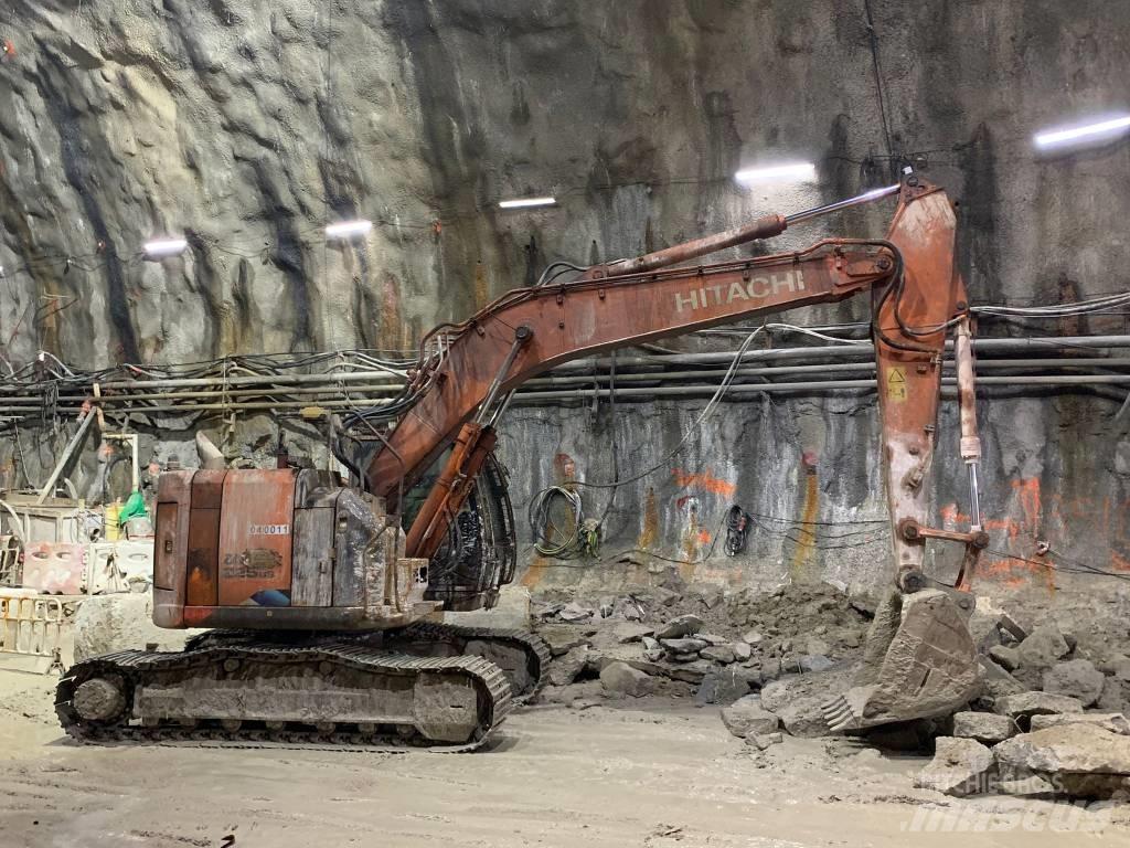 Hitachi ZX225US-5A Būvniecība- Citi