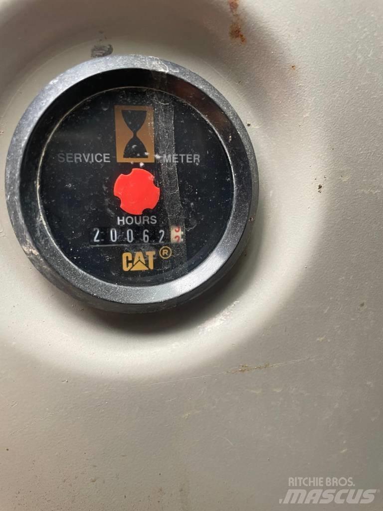CAT 321 C LCR Kāpurķēžu ekskavatori
