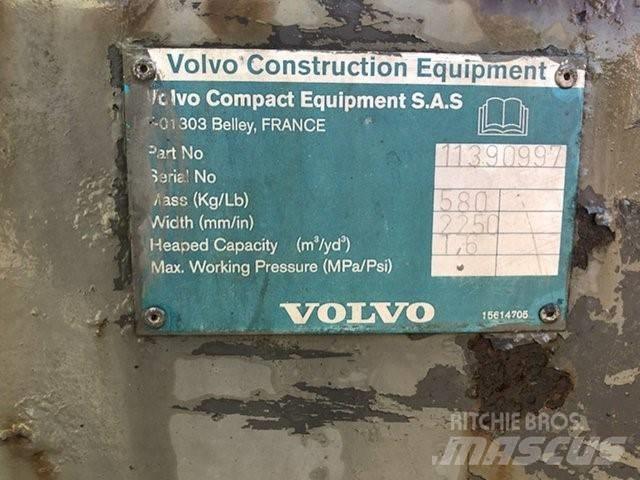 Volvo Puinbak Sijāšanas kausi