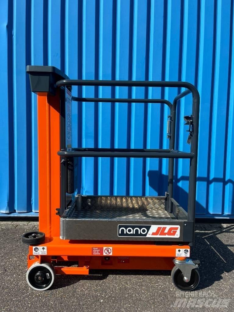 JLG Nano Vertikālie pacēlāji