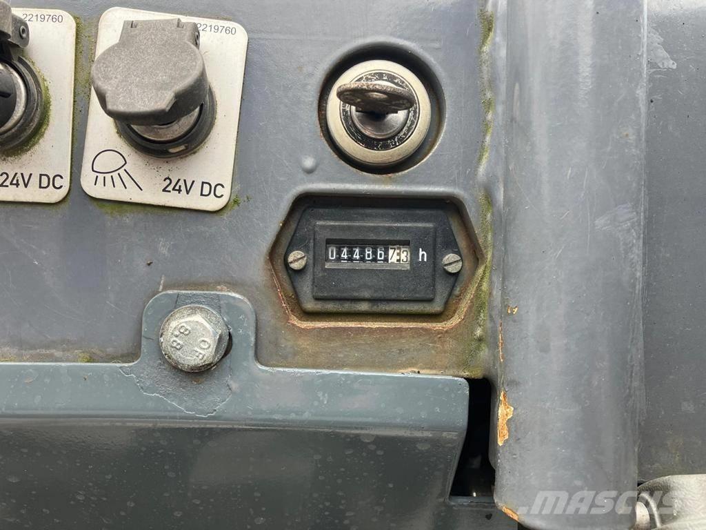 Vögele SUPER 800-3i Asfalta klājēji