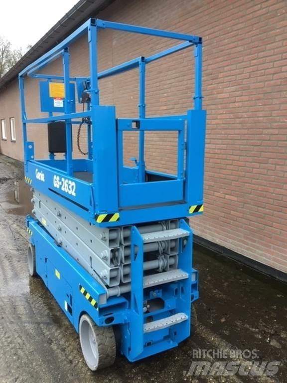 Genie GS2632 Šķerveida pacēlāji