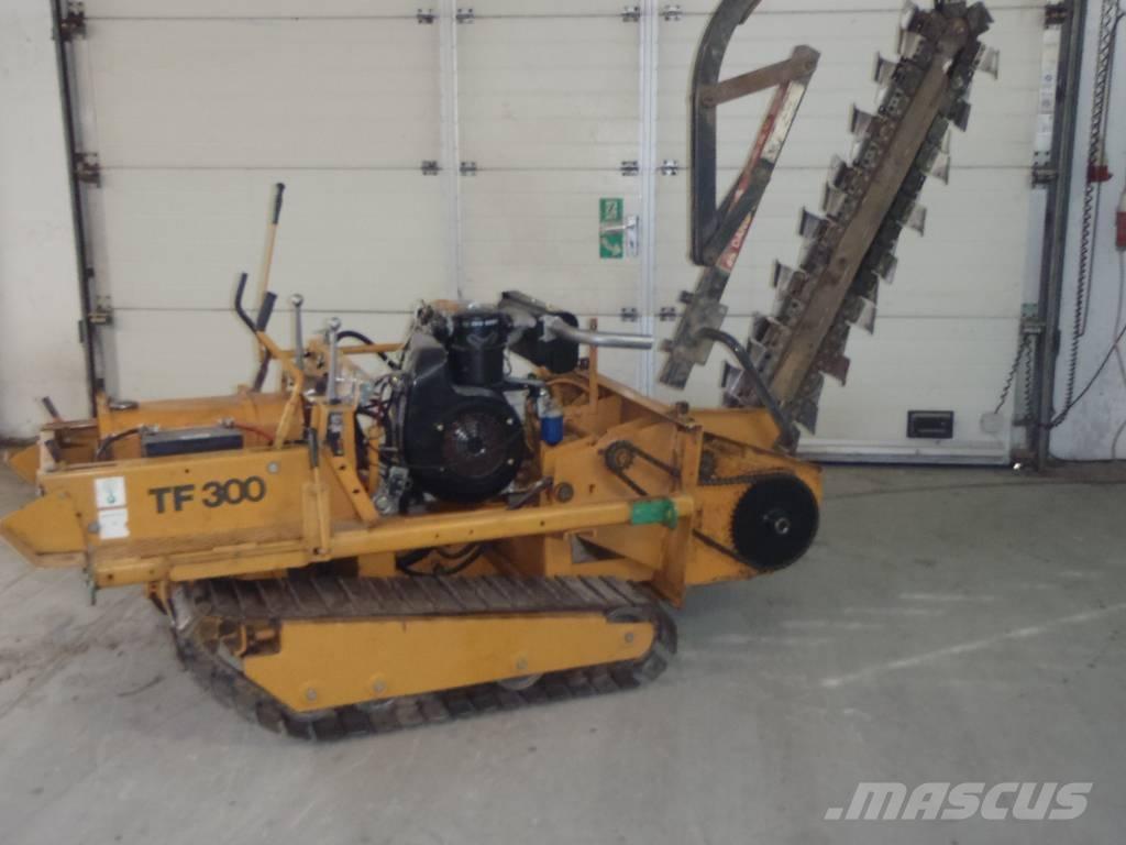 CASE TF 300 Tranšeju racēji