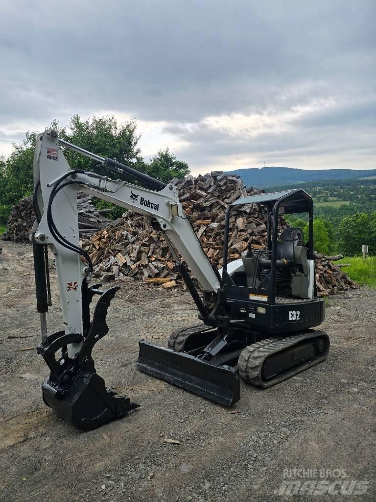 Bobcat E 32 Mini ekskavatori < 7 t