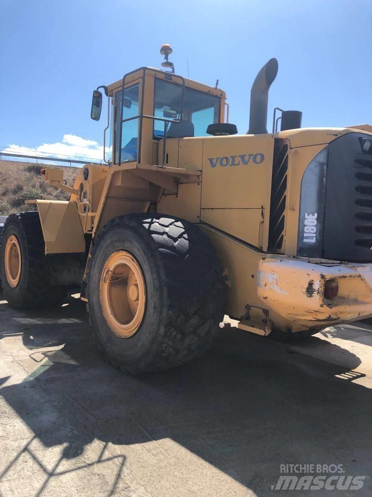Volvo L 180 E Iekrāvēji uz riteņiem