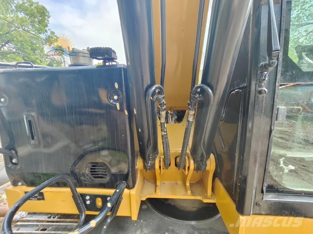 CAT 310 Kāpurķēžu ekskavatori