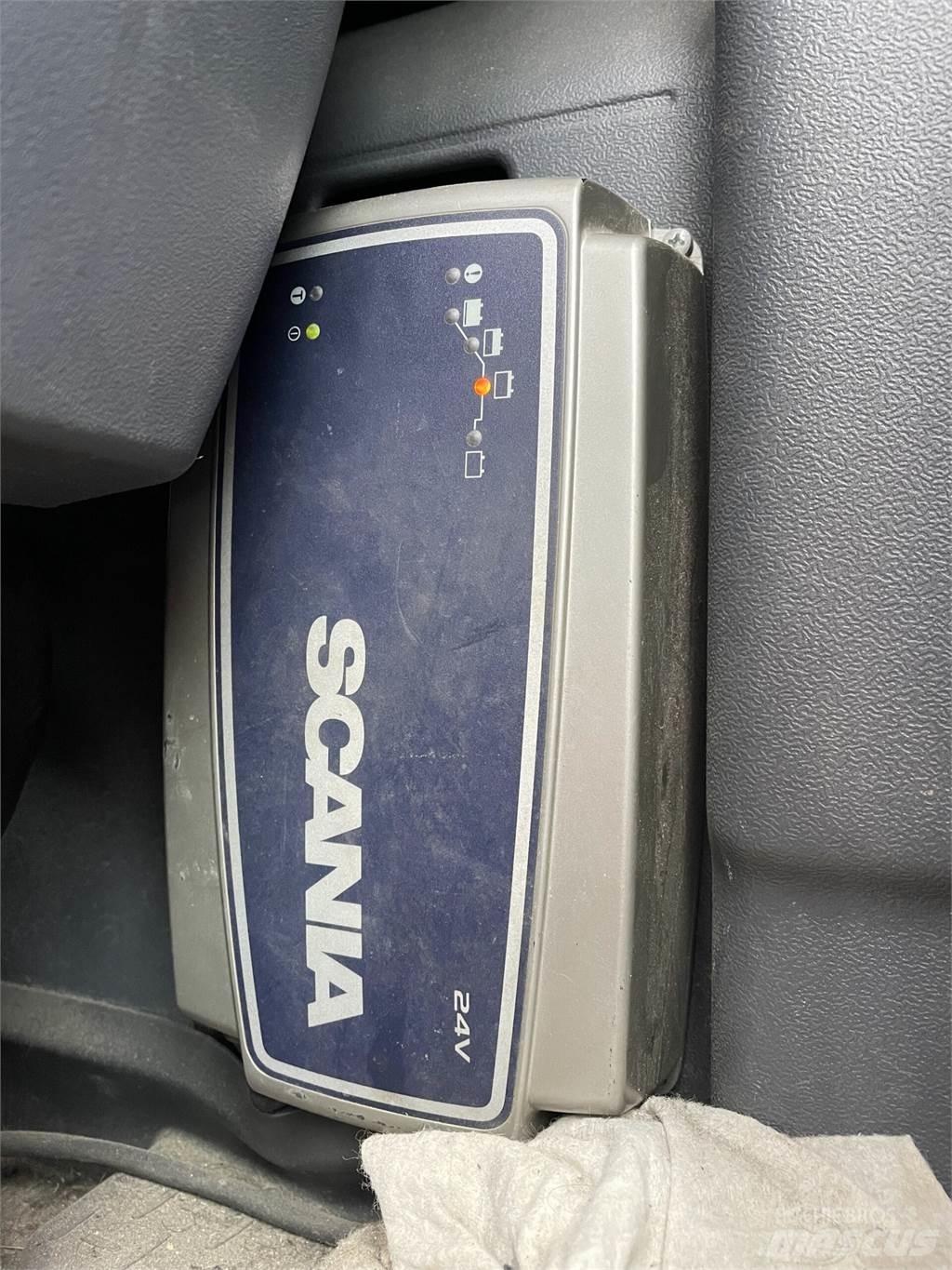 Scania R500 6x2 Smagās mašīnas ar konteineriem