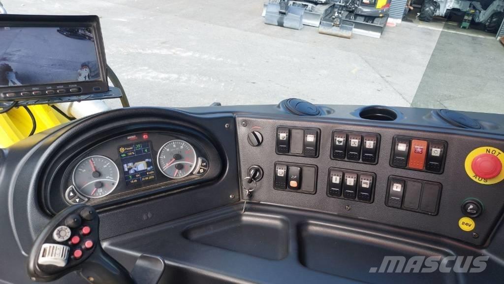 Menzi Muck M520 Ekskavatori uz riteņiem