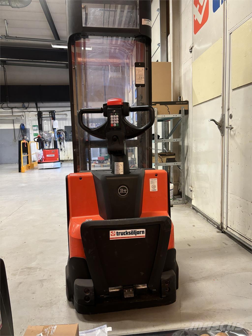 Toyota SWE120 Pašgājēji krautnētāji