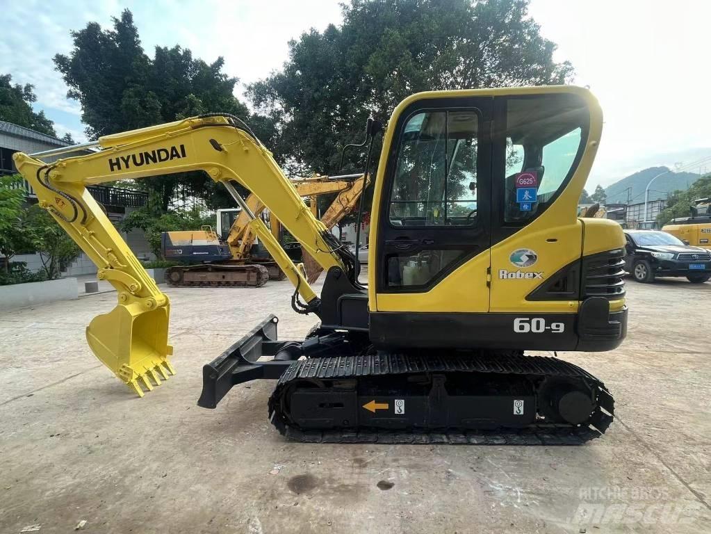 Hyundai R60-9 Kāpurķēžu ekskavatori