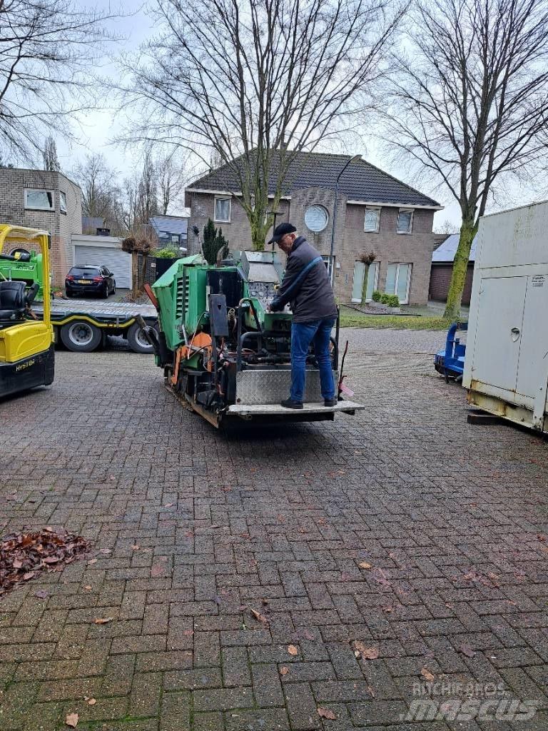 Demag 45 Asfalta klājēji