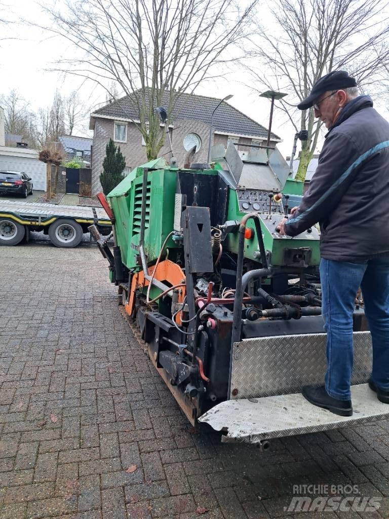 Demag 45 Asfalta klājēji