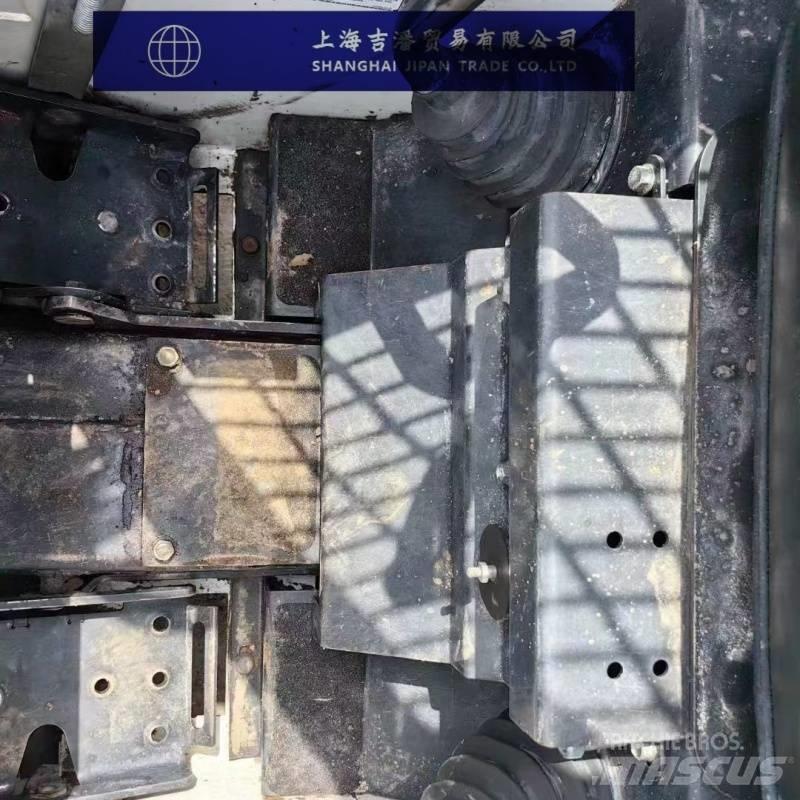 Bobcat s70 Lietoti riteņu kompaktiekrāvēji