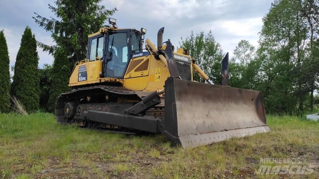 Komatsu D65PX-16 Kāpurķēžu buldozeri
