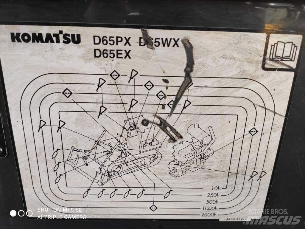 Komatsu D65PX-16 Kāpurķēžu buldozeri