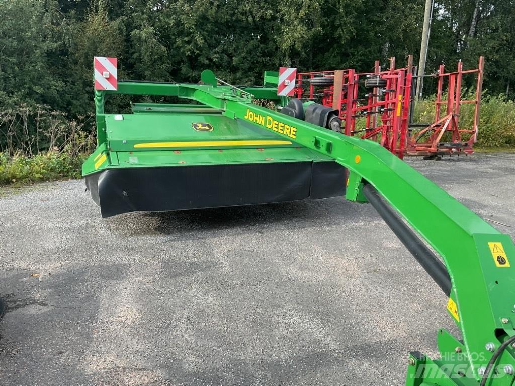 John Deere 530 Pļaujmašīnas ar kondicionieri