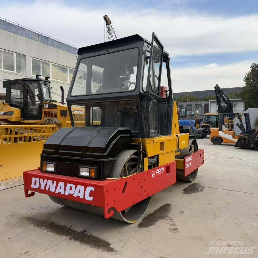 Dynapac CC 211 Divvalču grunts veltņi