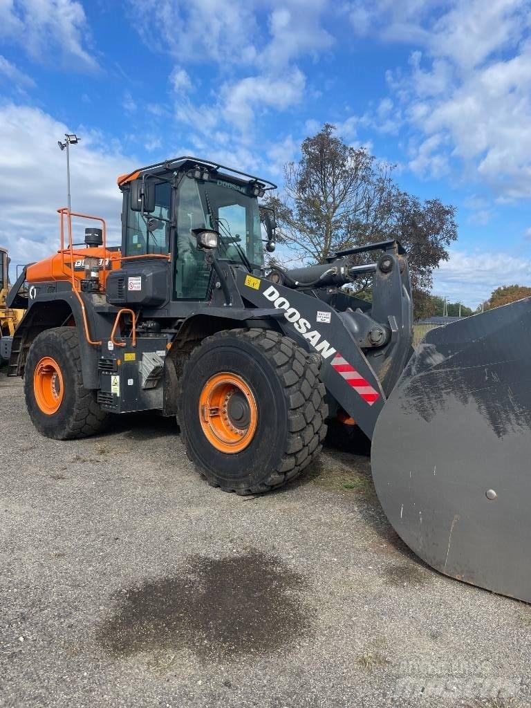 Doosan DL 380-7 Iekrāvēji uz riteņiem
