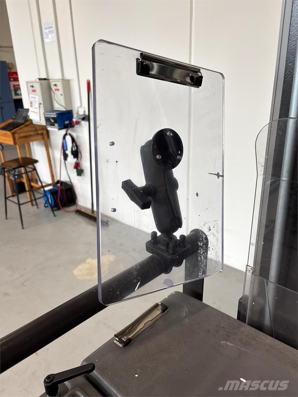 Atlet A160 Pašgājēji krautnētāji