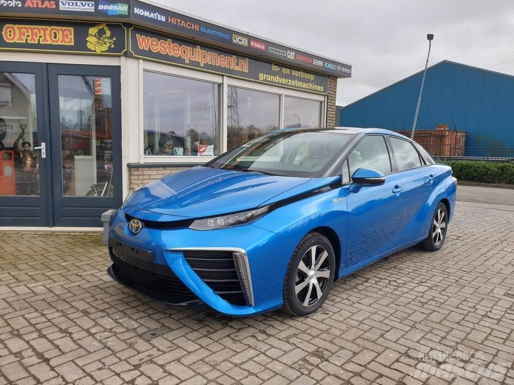 Toyota Mirai Automašīnas