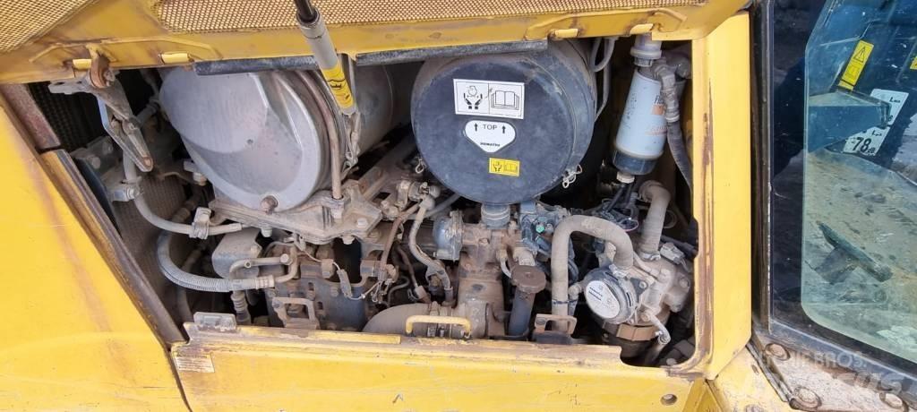 Komatsu D 65 PX-17 Kāpurķēžu buldozeri