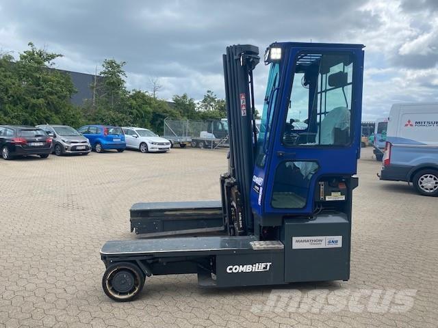 Combilift C4500E Četru virzienu krāvēji