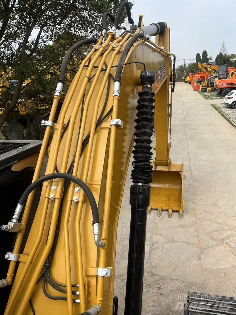 CAT 320DL Kāpurķēžu ekskavatori