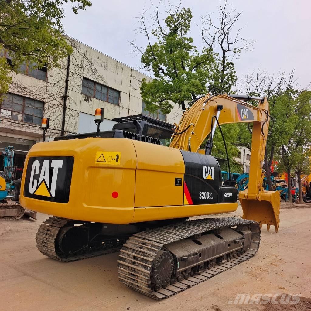 CAT 320 D 2 L Kāpurķēžu ekskavatori