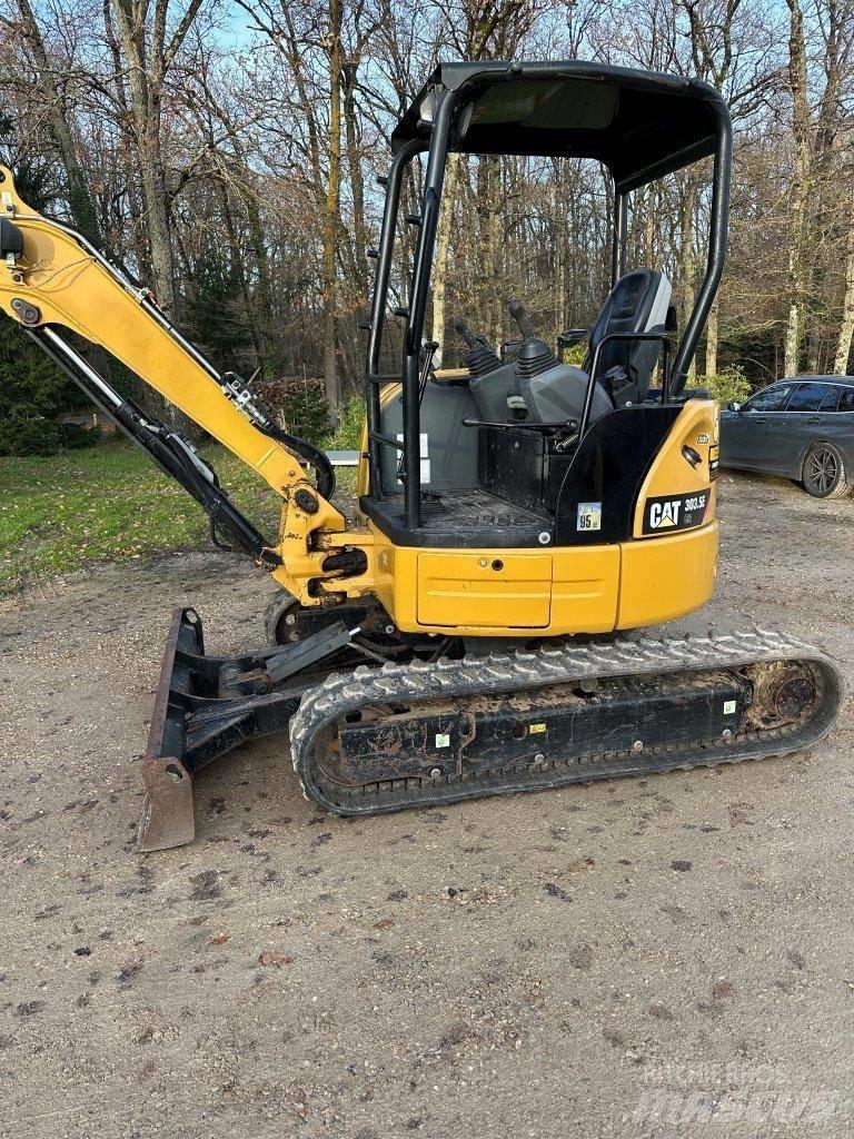 CAT 303.5 E CR Mini ekskavatori < 7 t