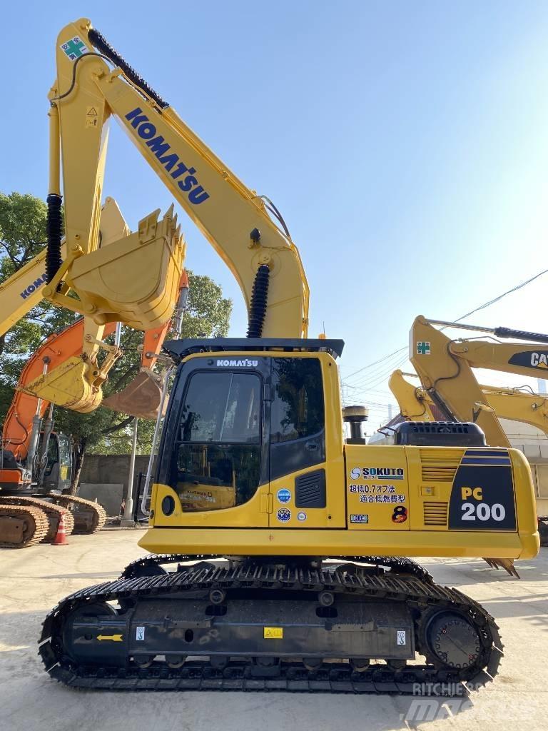 Komatsu PC200 Kāpurķēžu ekskavatori
