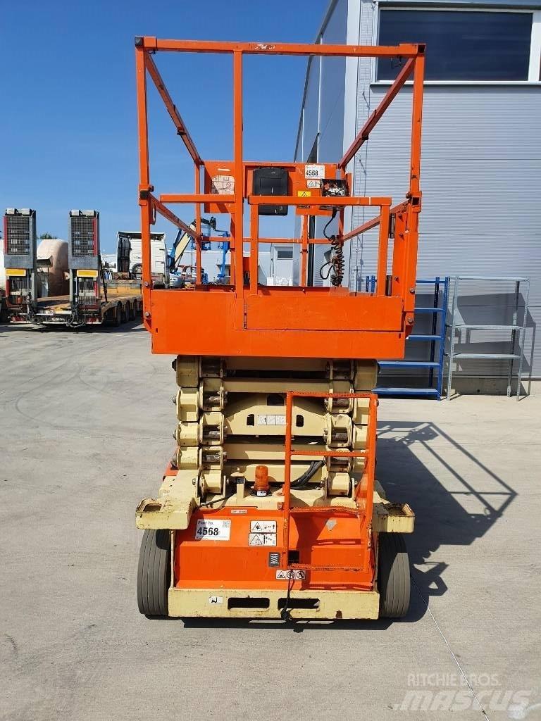JLG 10 RS Šķerveida pacēlāji