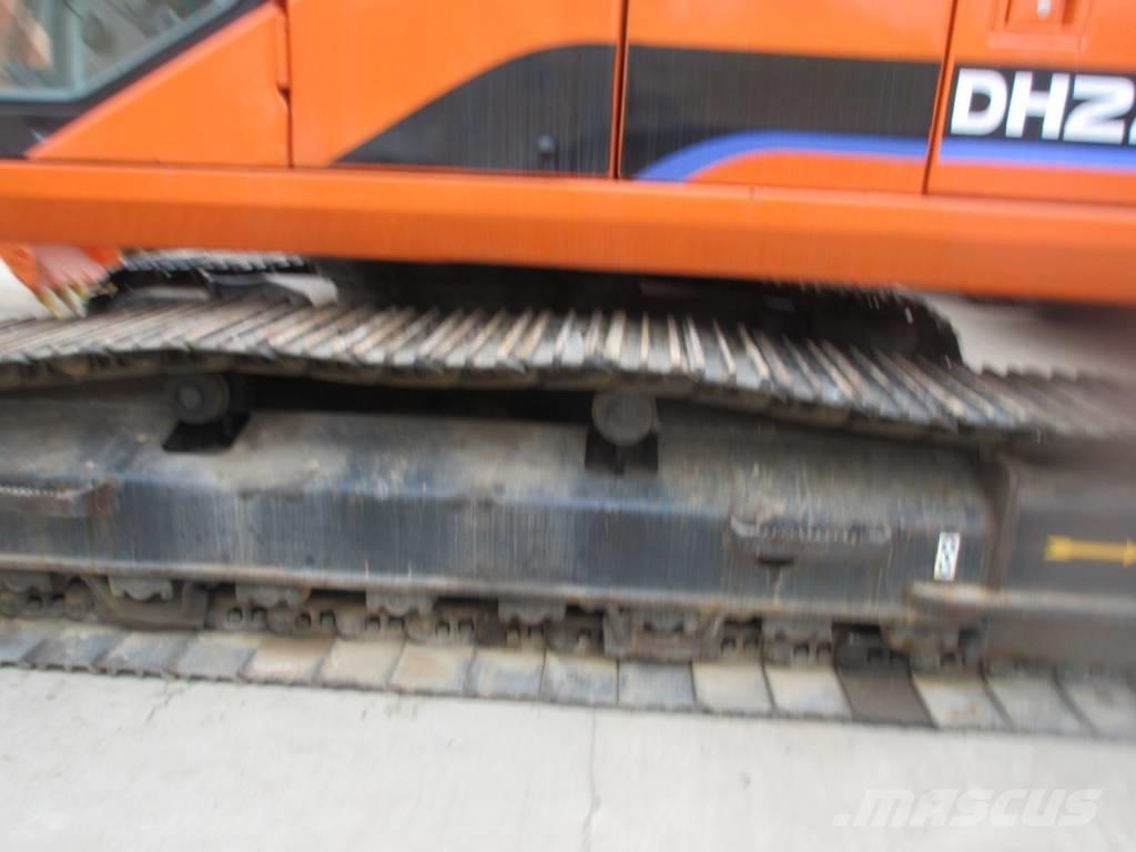 Doosan DX 220 LC-9 Kāpurķēžu ekskavatori