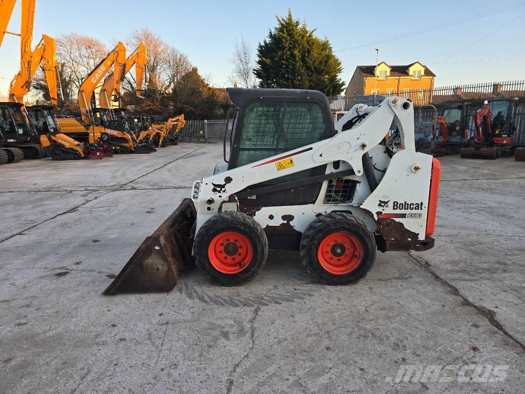 Bobcat S 590 Lietoti riteņu kompaktiekrāvēji