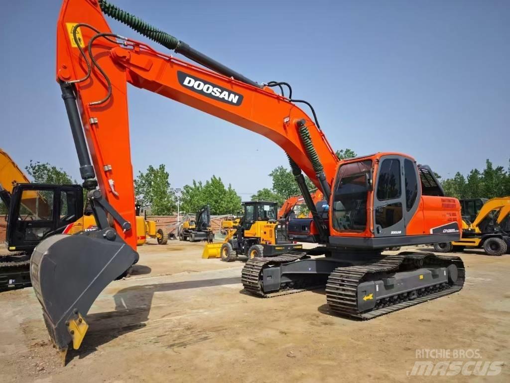Doosan DX 225 LC Kāpurķēžu ekskavatori