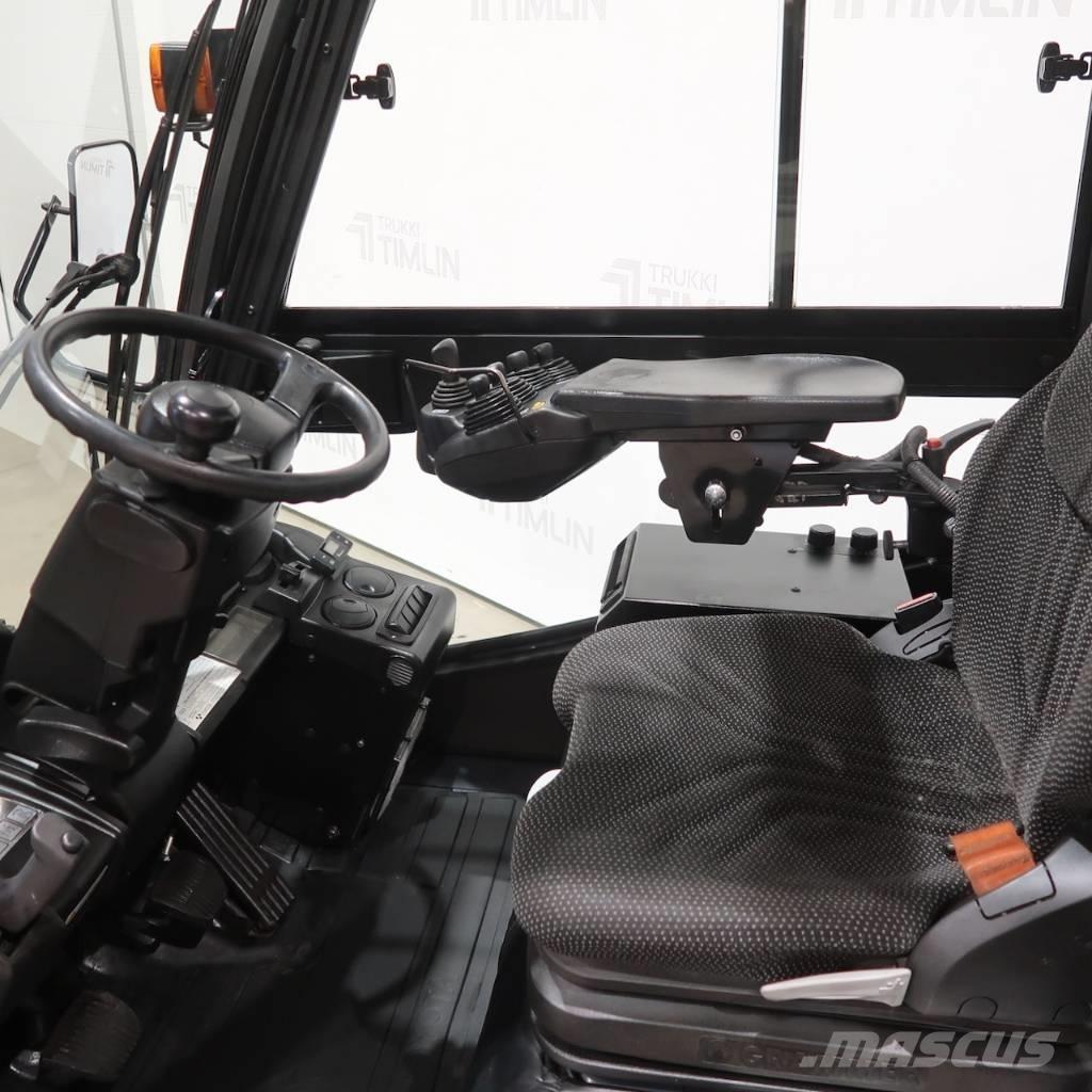 Toyota 40-8FD40N Tehnika ar dīzeļa dzinēju
